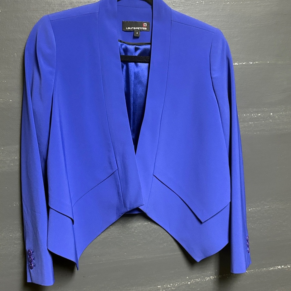 Elegant Blue Women's Blazer